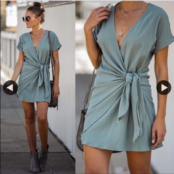 Vici Dresses & Skirts - Vici Textured Wrap Dress